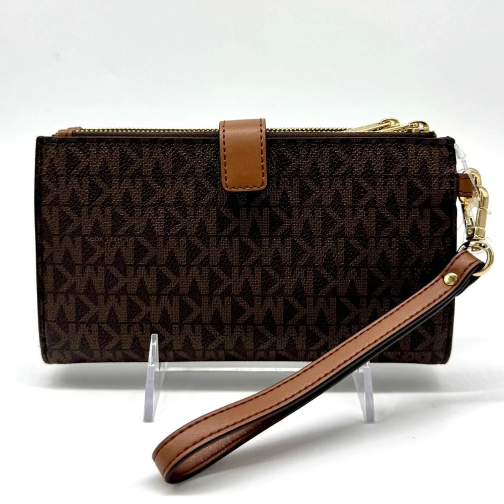 Michael Kors Large Jet Set Travel Signature Continental Wallet Wristlet Brown